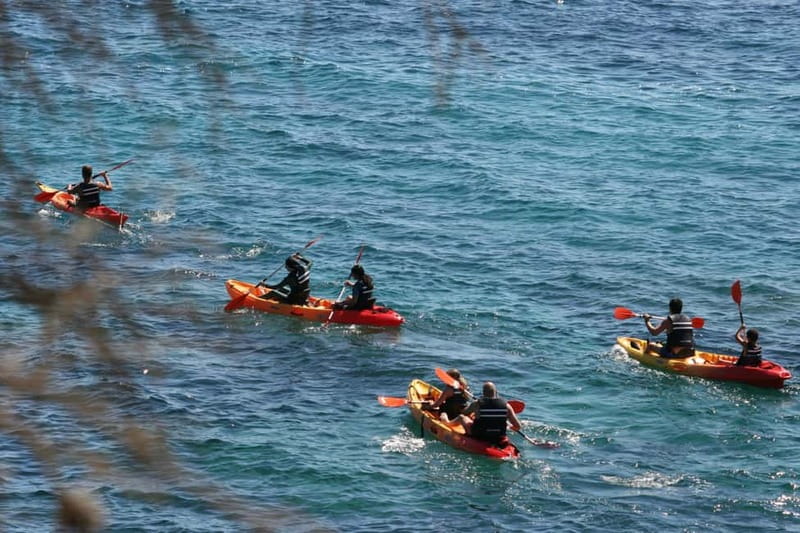 Costa Brava: Sant Feliu de Guíxols Kayak & Snorkel Tour - Paddling Along the Costa Bravas Impressive Coastline