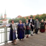 Costume tour in Lübeck - Starting Point: Meeting in Front of "Buddenbrooks am Markt"