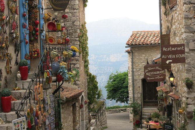 Countryside and Wine Tasting Full-day tour from Cannes - Exploring Grasse: The Perfume Capital of France