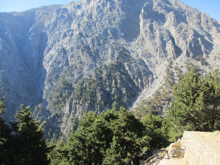 Crete: Private Guided Trek to Samaria Gorge with Transfer - Starting the Day with Pickup from Rethymno and Chania