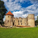 Csis, Lgatne & Sigulda Tour: Must-see Highlights - Visiting Csis Old Town and Its Medieval Castle