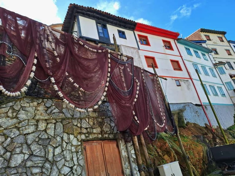 Cudillero, Aviles and Faro de Cabo Peñas tour from Oviedo - Visiting Cudillero: A Picturesque Fishing Village
