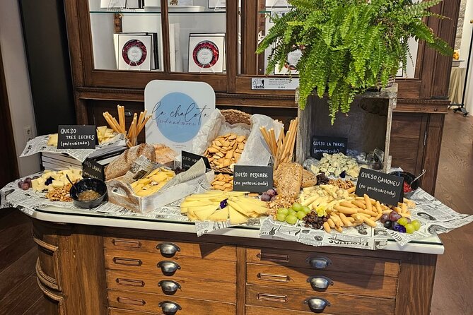 Cured Meats Gourmet Tasting with Wine Pairing in Madrid - What You’ll Sample: Premium Spanish Charcuterie and Olive Oil