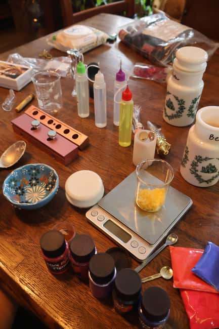 Customised lipstick workshop - Paris 1er - What Materials and Lipstick Types Are Included?