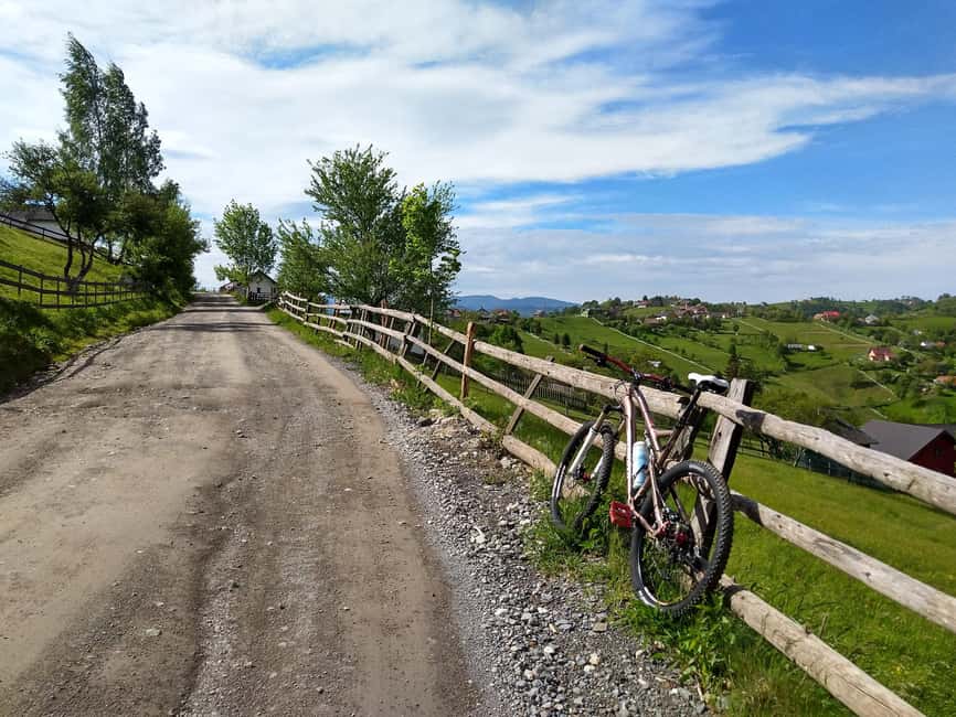 Cycling in Transylvania (Magura, Pestera & Moieciu) - Starting Point and Transportation Logistics in Brasov