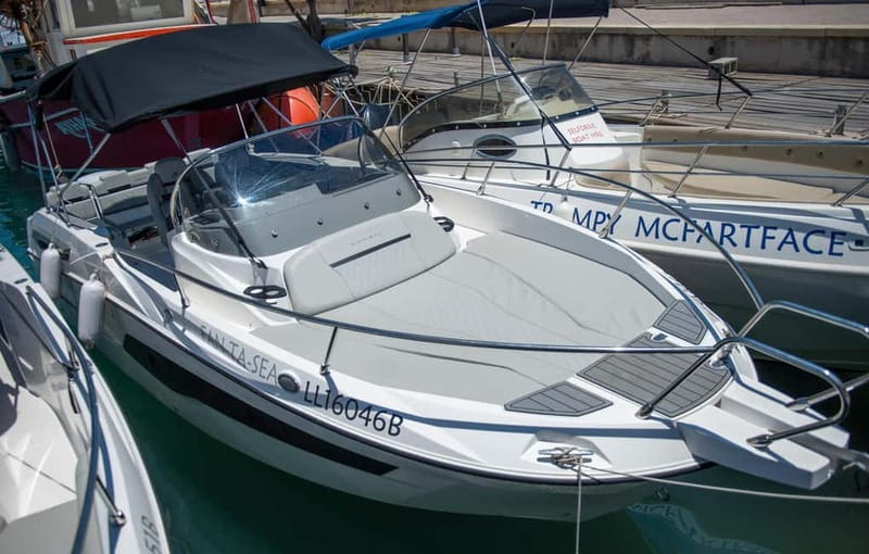 Cyprus: Self-Drive Boat Rental with Snorkeling Gear - Choice of Boats: Speedboats and Luxury Vessels