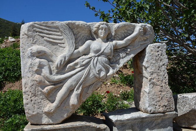 Daily Ephesus and Virgin Mary House Tour with Lunch Included - Visiting the House of Virgin Mary: A Spiritual and Historical Site