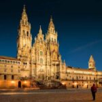 Day Trip from Porto to Santiago de Compostela and Valença - Exploring Santiagos Old Town and Cultural Atmosphere