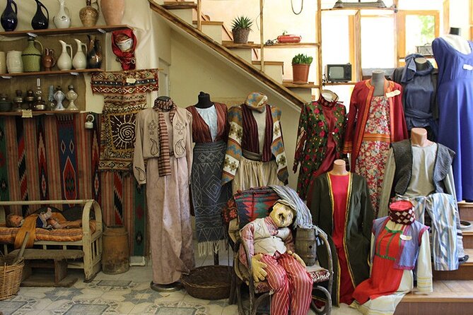 Day trip From Yerevan Sightseeing to St Echmiadzin: UNESCO sites - Exploring Yerevan’s City Highlights and the Cascade Complex