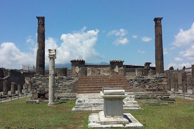 Day Trip to Capri, Sorrento and Pompeii from Rome - Starting the Day with Efficient Travel from Rome to Naples