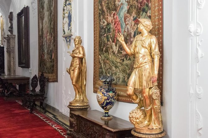 Day trip to Dracula's Castle, Peles Castle and Medieval Brasov - Discovering Medieval Brasov on a Walking Tour