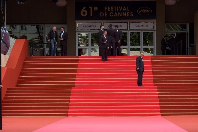 Day Trip: Visit of Saint Paul Vence, Antibes , Cannes. - Pickup and Transportation in Comfort