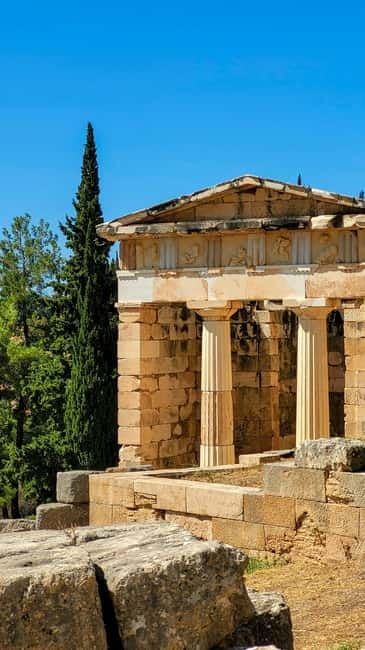 Delphi full Day tour, Osios Loukas and Arachova - Exploring Delphi’s Ancient Ruins and Mythical Significance