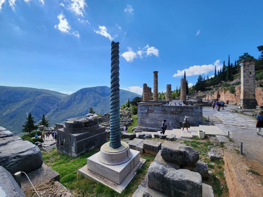 Delphi & Hosios Loukas Monastery Private Day Tour plus Lunch - From Athens to the Heart of Central Greece in Just Two Hours
