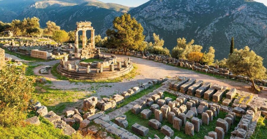 Delphi & Meteora Two (2) days Tour - Exploring the Ancient Sanctuary of Delphi and Its Mythic Past