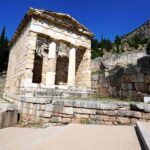 Delphi: Self-guided Audiovisual Tour with 3D Representations - Starting Point: The Athenian Treasury