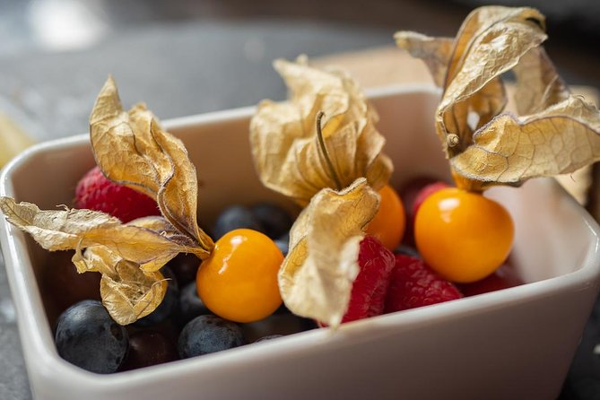 Deluxe Whiskey and Food Tasting in Dublin - The Role of the Local Blue Badge Guide