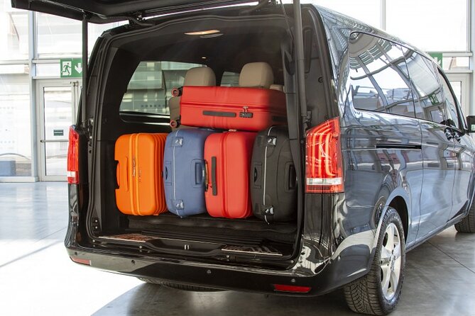 Departure by MiniVan from Rome City to Rome Fiumicino airport FCO - Comfort and Features of the Mercedes-Benz V Class Van
