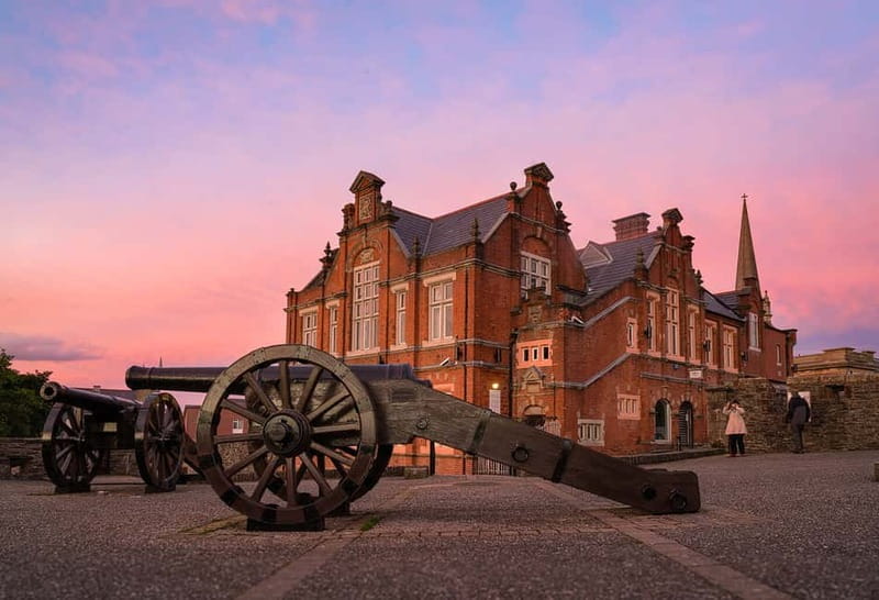 Derry/Londonderry: Attractions Pass - Discover the City Walls and Historic Streets