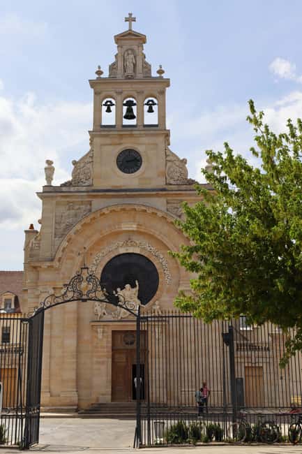 Dijon: Walking tour of the metropolitan vineyards - Starting Point at Dijon’s International City of Gastronomy and Wine