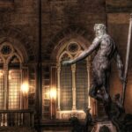 Discover Bologna an amazing city - Discover the Fontana del Nettuno in Piazza del Nettuno