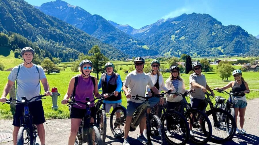 Discover Interlaken  Lakes, Ruins & Views E-bike tour - Exploring the Unspunnen Castle Ruin