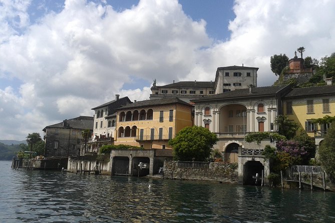 Discover lake Orta - Private tours from Stresa, Baveno, Verbania - Visiting Sacro Monte of Orta: A UNESCO Heritage Site