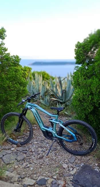 Discover Lustica peninsula by e-Bike - Exploring Lustica’s Historic Fortresses and Hilltops