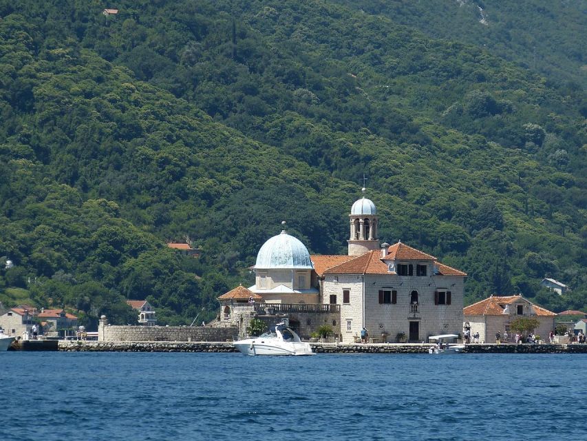 Discover Perast's Hidden Gem and Explore Kotor - From Dubrovnik to Montenegro’s Coastal Treasures