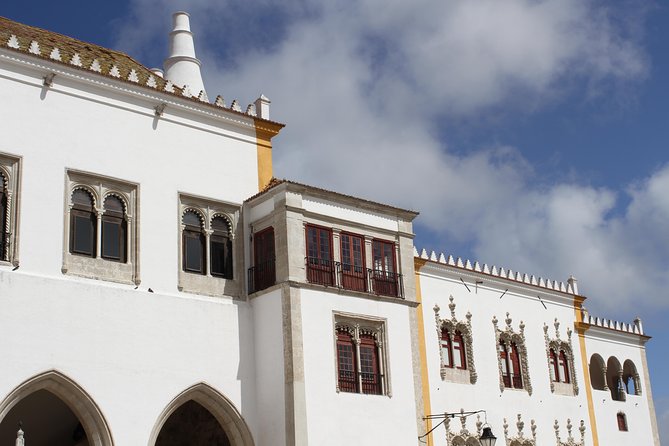 Discover Sintra and Cascais by comfy van - Private Full Day Tour - Lunch at a Unique Venue with Great Value
