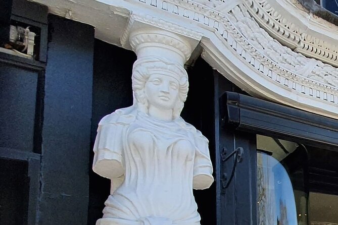 Discovering Cheltenham: A Self-Guided Audio Tour - Exploring Cheltenham Minster and Its Graveyard