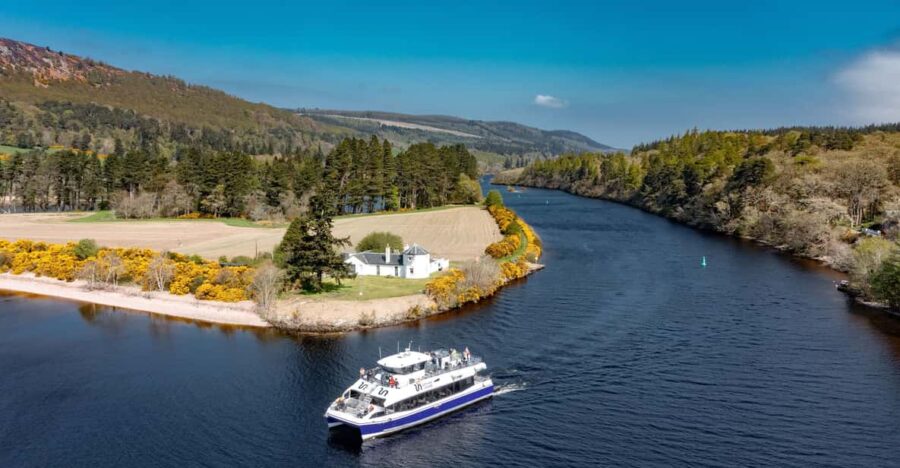 Dochgarroch: Caledonian Canal and Loch Ness 50min Cruise - Departing from Dochgarroch Lock with a Convenient Meeting Spot