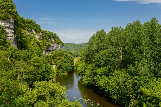 Dordogne Day Tour : Prehistory and The Art of the Caves from Sarlat - Practical Details: Group Size, Accessibility, and Tips