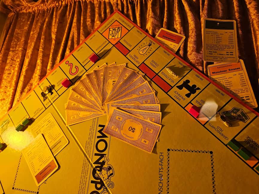 Dresden: Alternative Pub Crawl - Meeting at Späti Wechteti: Your Neustadt Introduction