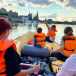 Dresden: Boat tour - in a rubber dinghy from Pillnitz to Dresden - Starting Point: Meet at Freibad Wostra along the Elbe Cycle Route