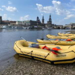 Dresden: Dinghy tour from Pillnitz to DD Loschwitz (blue wonder) - Paddling Past Pillnitz Palace and Elegant Villas