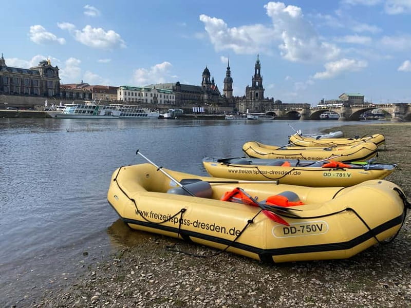 Dresden: Dinghy tour from Pillnitz to DD Loschwitz (blue wonder) - Paddling Past Pillnitz Palace and Elegant Villas