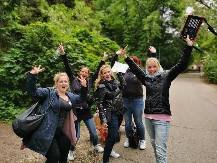 Dresden: Krimi Outdoor Escape Game Mord am Elbufer - The Exciting Story Behind the Crime Puzzle