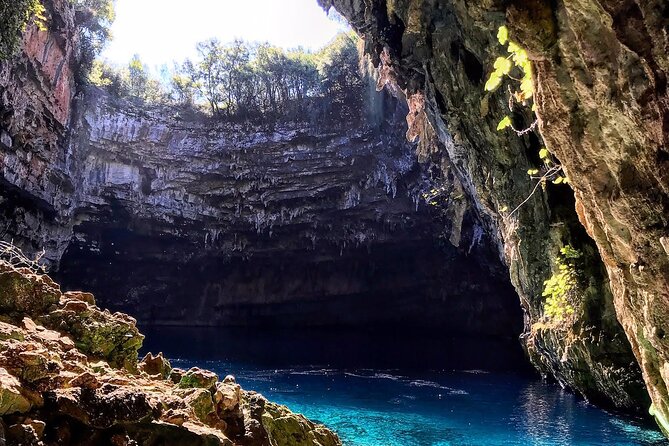 Drogarati cave-Melissani Lake and Antisamos Beach - Exploring the Mythical Depths of Melissani Lake