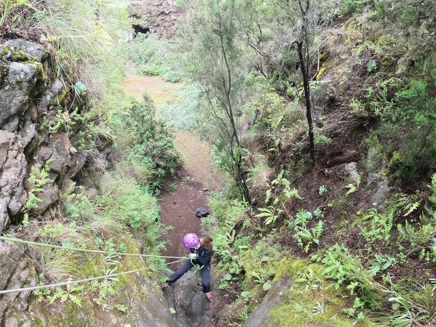 Dry canyoning Chimoche - From Casa Forestal to the Basalt Walls of Chimoche