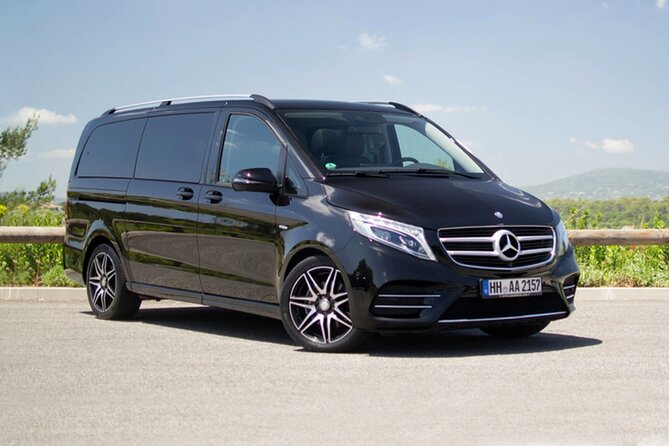 Dublin Airport (DUB) Private Transfer to Dublin City Centre - Vehicles and Comfort Features