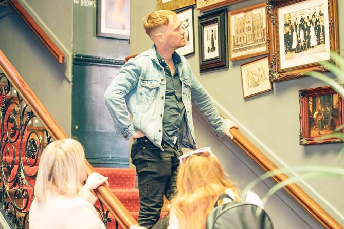 Dublin Storytelling Pub Tour - 3 stops, drinks & local snacks - Exploring Dublin’s Iconic Pubs