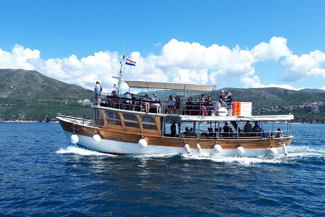 Dubrovnik Elafiti Islands Cruise with Lunch, Drinks and Pickup - Enjoying a Delicious Onboard Lunch and Unlimited Drinks