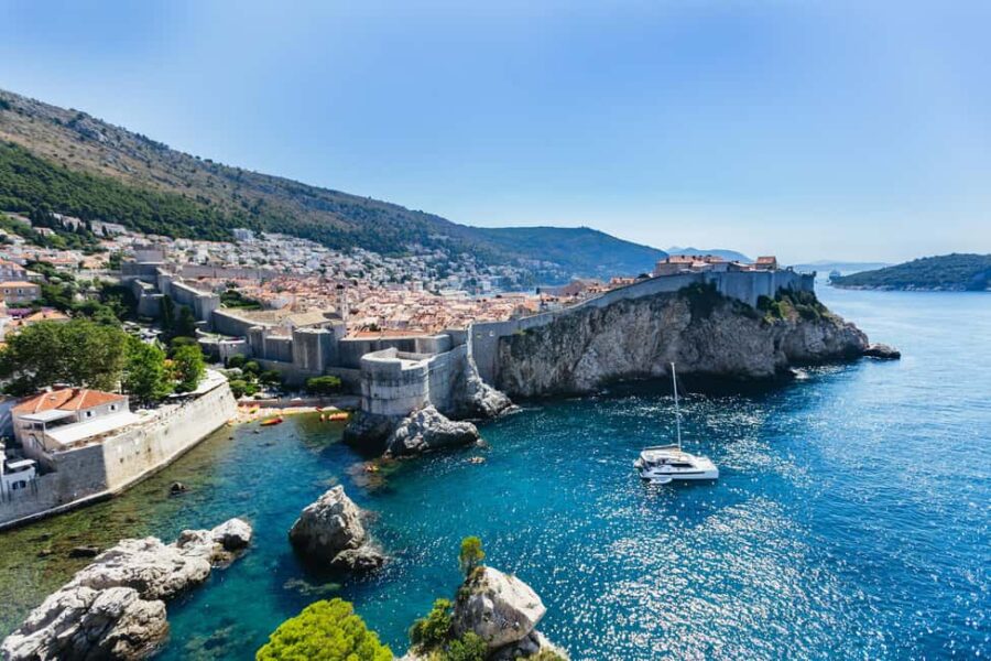 Dubrovnik: The Ultimate Game of Thrones City Walking Tour - Starting Point: The Meeting at Large Onofrios Fountain