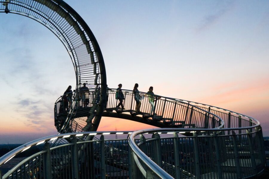 Duisburg: Guided Evening Tour at "Tiger and Turtle" - Starting Point at Heinrich-Hildebrandt Höhe