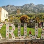 Durres/Golem: Kruja Castle & Bazaar with Traditional Lunch - Exploring Kruja Castle: Medieval Walls and Historic Chambers