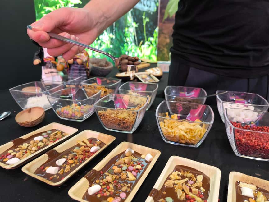 Düsseldorf: Chocolatier Workshop & Chocolate Tasting - The Welcome Surprise Sets the Tone