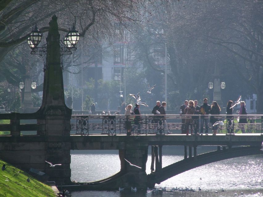 Düsseldorf: Private Walking Tour with a Professional Guide - Starting Point Near the Old Town