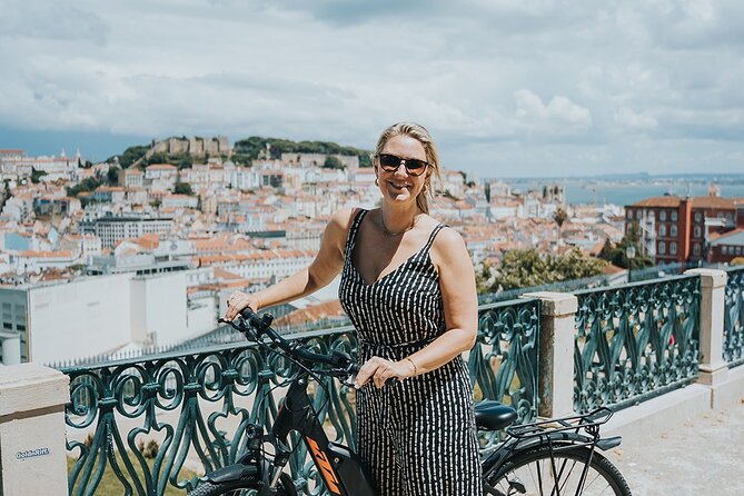 E-bike Tour Lisbon Essential - Exploring Lisbon’s Old Neighborhoods: Alfama and Mouraria