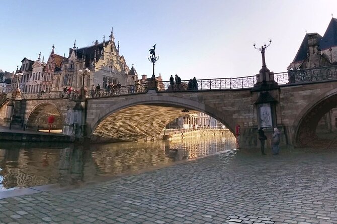 e-Scavenger hunt Ghent: Explore the city at your own pace - Discover Ghent’s Iconic Town Hall